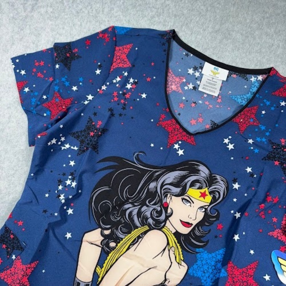 Wonder Woman Scrub Top Small Cherokee Tooniforms V Neck DC Superhero NEW